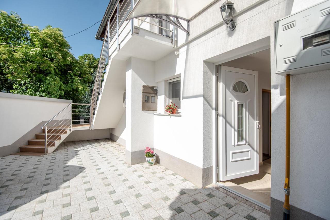 Apartman Mira Сараево Экстерьер фото