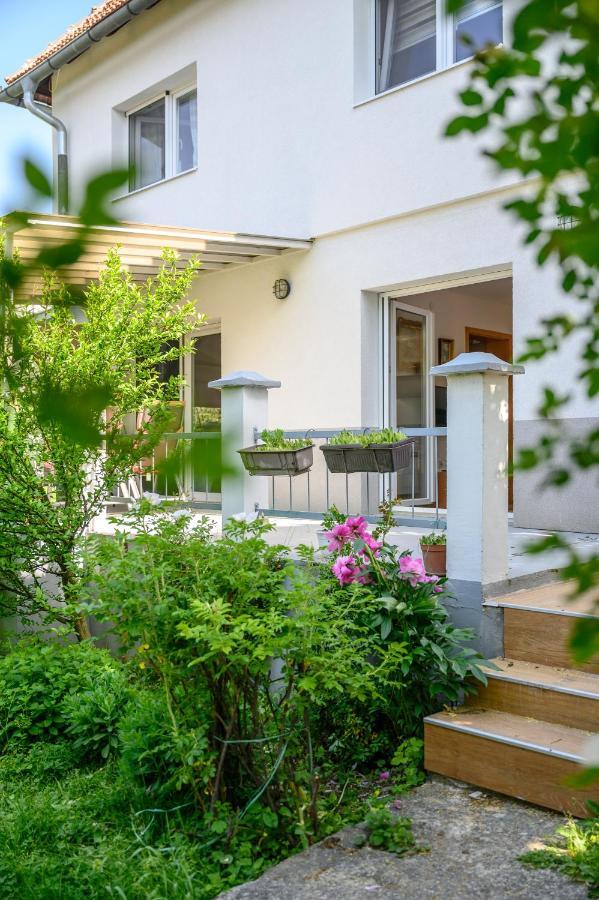 Apartman Mira Сараево Экстерьер фото